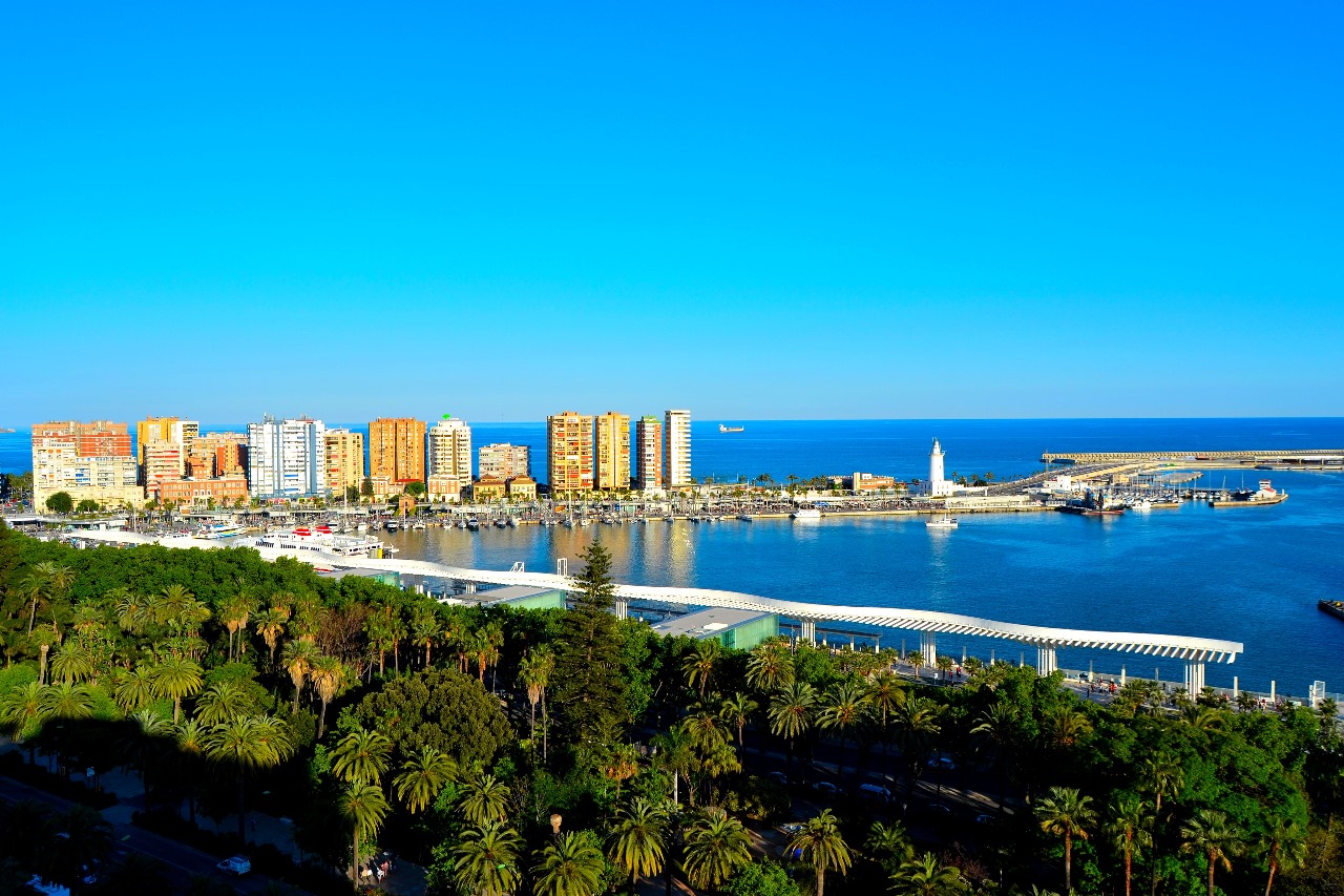 Muelle Uno: The Premiere Shopping Centre in Málaga