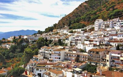 The Best Residential Areas in Mijas for Expats and Families