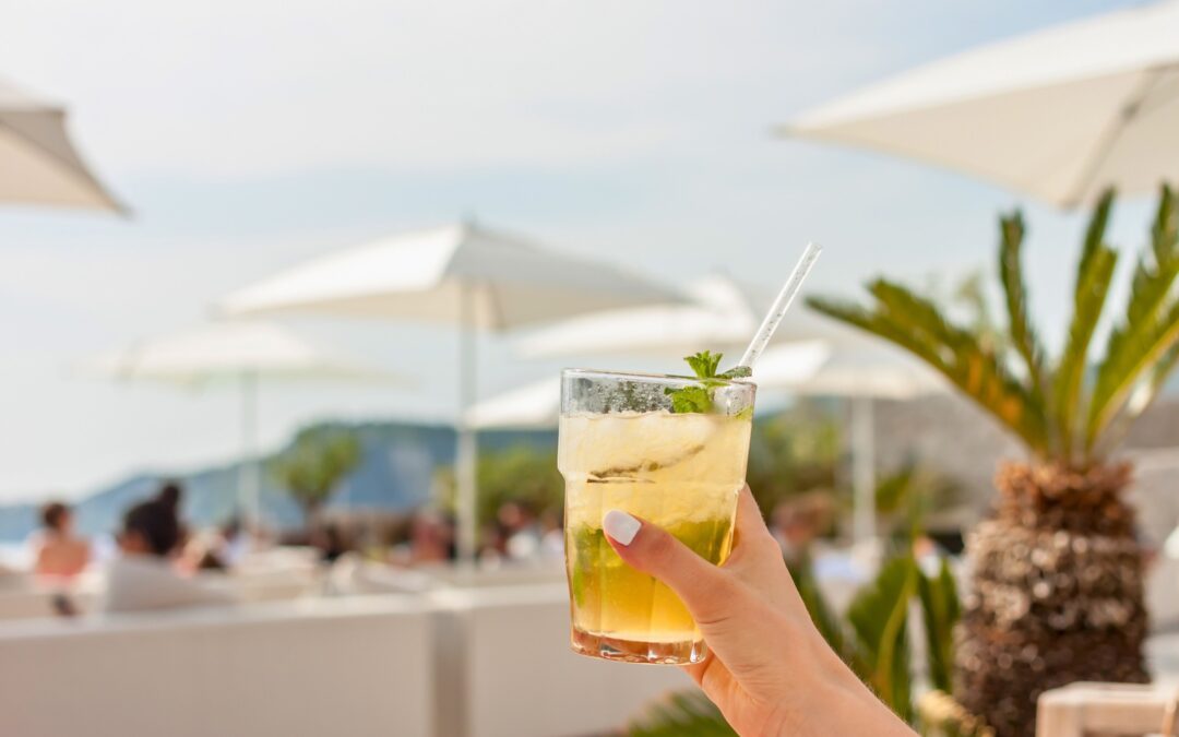 Beach Clubs and Fine Dining: Marbella’s Gastronomic Hotspots