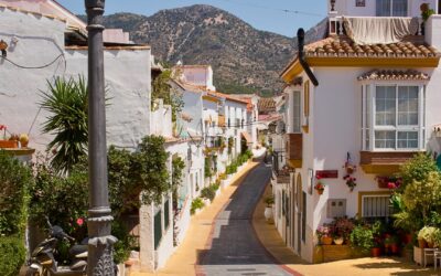 Pueblo Soul Meets Coastal Ease: A Real Look at Benalmádena’s Property Market